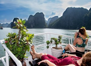 ADMIRAL HALONG DAY CRUISE